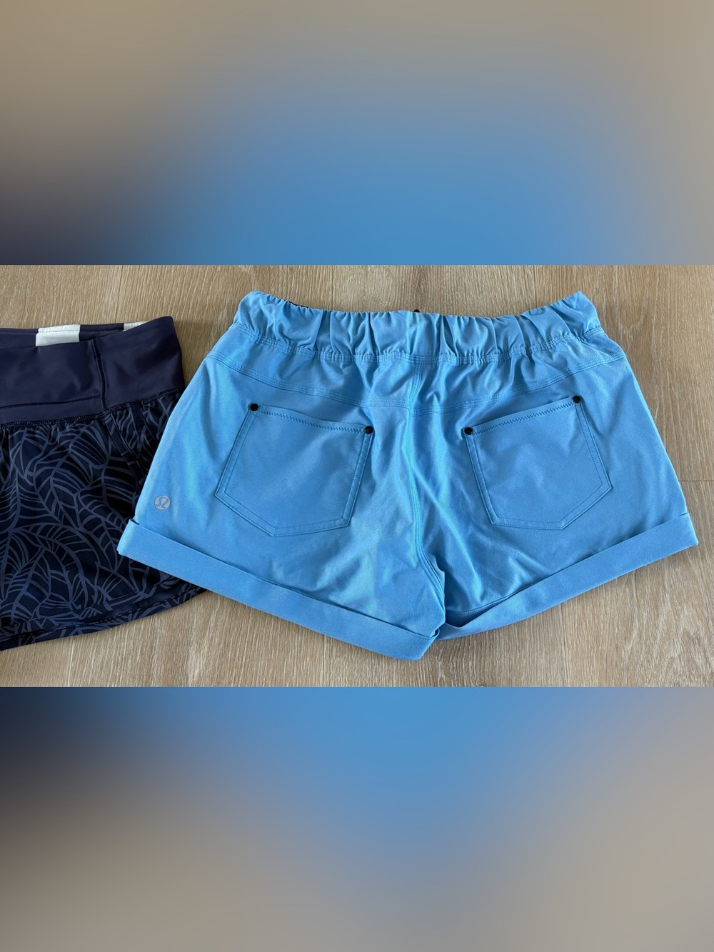 LULULEMON SIZE 8 PRETTY PALM SHORTS & BLUE PLAY ALL DAY SHORTS LOT EXCELLENT PRE - Picture 2 of 4